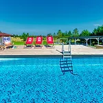 Apartment Izerska Baza - Basen, Ebike, Narty, Sauna, Jacuzzi, Blisko Swieradow Zdroj Giebultow (Lwowek Slaski)