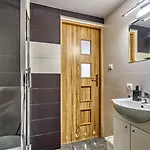 Izerska Baza - Basen, Ebike, Narty, Sauna, Jacuzzi, Blisko świeradów Zdrój Apartament Giebultow (Lwowek Slaski)