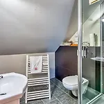 Izerska Baza - Basen, Ebike, Narty, Sauna, Jacuzzi, Blisko Swieradow Zdroj Apartment *