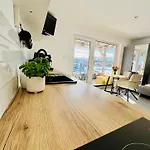 Apartment Izerska Baza - Basen, Ebike, Narty, Sauna, Jacuzzi, Blisko Swieradow Zdroj Giebultow (Lwowek Slaski)