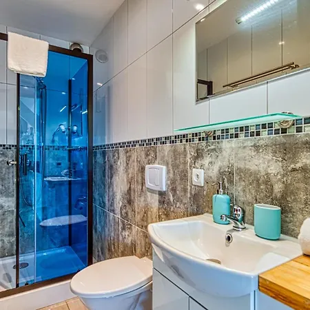 Izerska Baza - Basen, Ebike, Narty, Sauna, Jacuzzi, Blisko Swieradow Zdroj - 5d Giebultow (Lwowek Slaski)