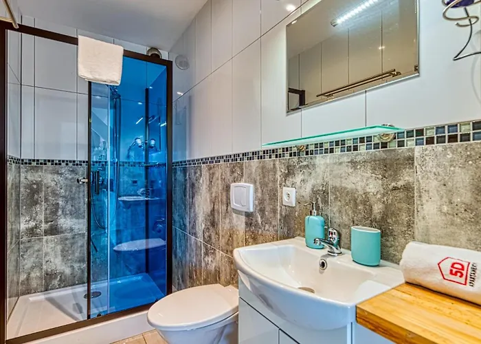 Izerska Baza - Basen, Ebike, Narty, Sauna, Jacuzzi, Blisko Swieradow Zdroj - 5d Giebultow (Lwowek Slaski)